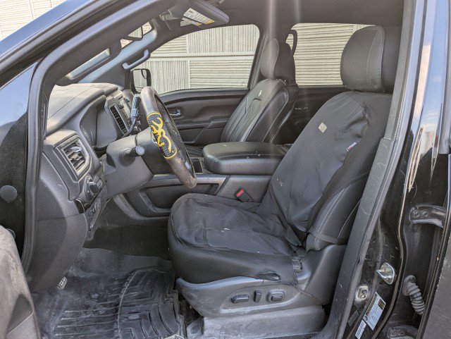 Used 2018 Nissan Titan SV w/ SV Convenience Package AWD/4WD image 11