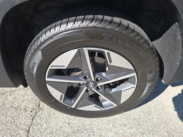 Used 2025 Hyundai Tucson SEL AWD/4WD image 14