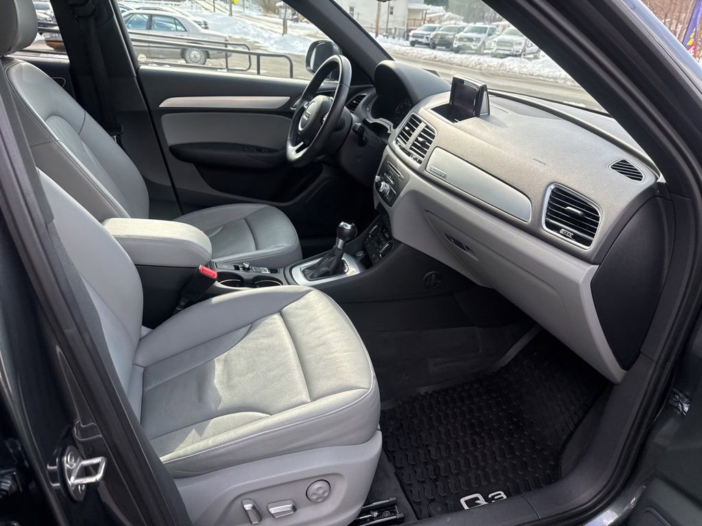 Used 2018 Audi Q3 2.0T Premium image 29