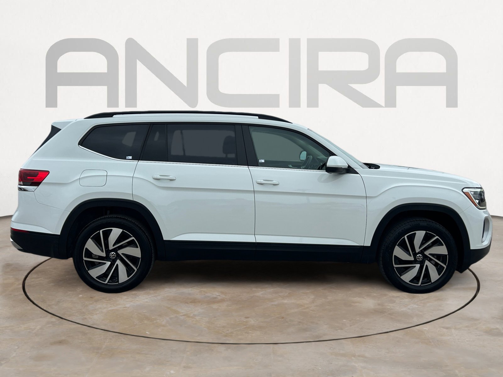 Used 2024 Volkswagen Atlas SE FWD image 11