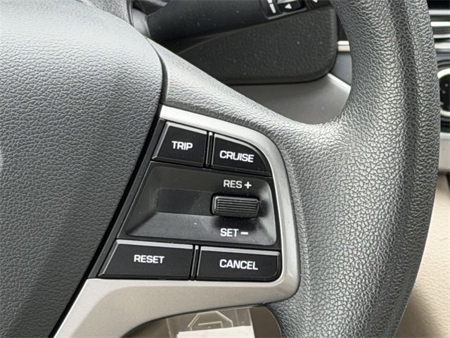 Used 2017 Hyundai Elantra SE image 13