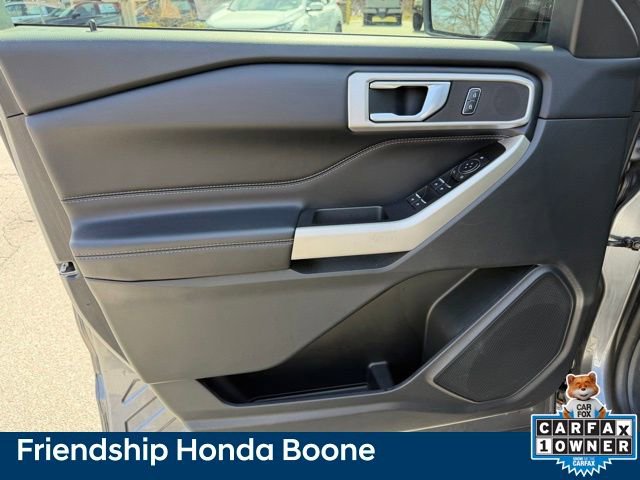 Used 2021 Ford Explorer XLT image 13