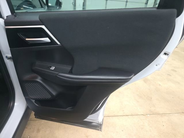 Used 2022 Mitsubishi Outlander ES image 8