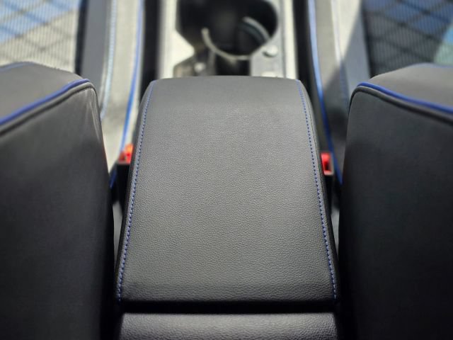 Used 2025 Volkswagen Golf R Black Edition AWD/4WD image 29