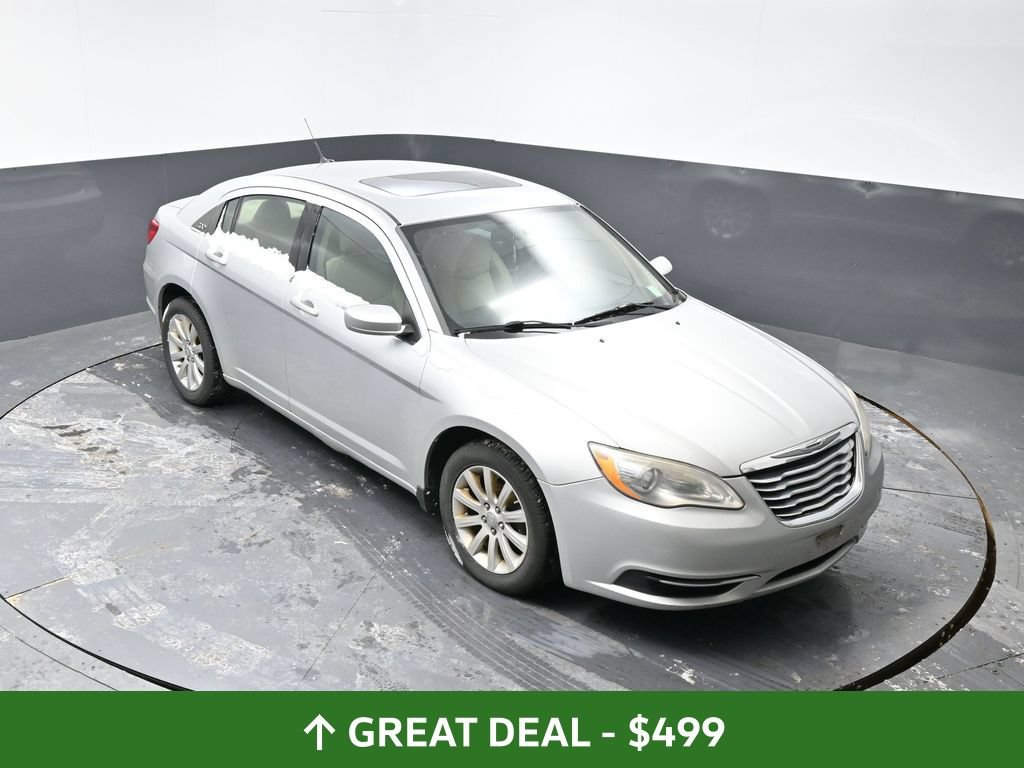 Used 2011 Chrysler 200 Touring FWD image 16