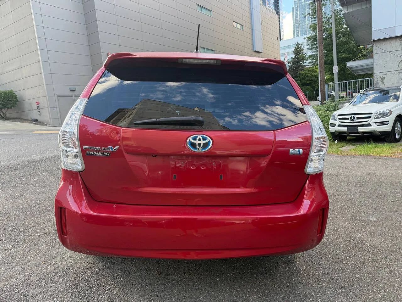 Used 2012 Toyota Prius V Two FWD image 12