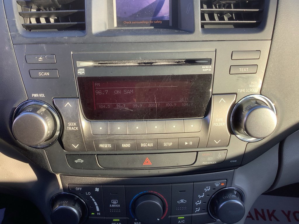 Used 2012 Toyota Highlander SE image 19