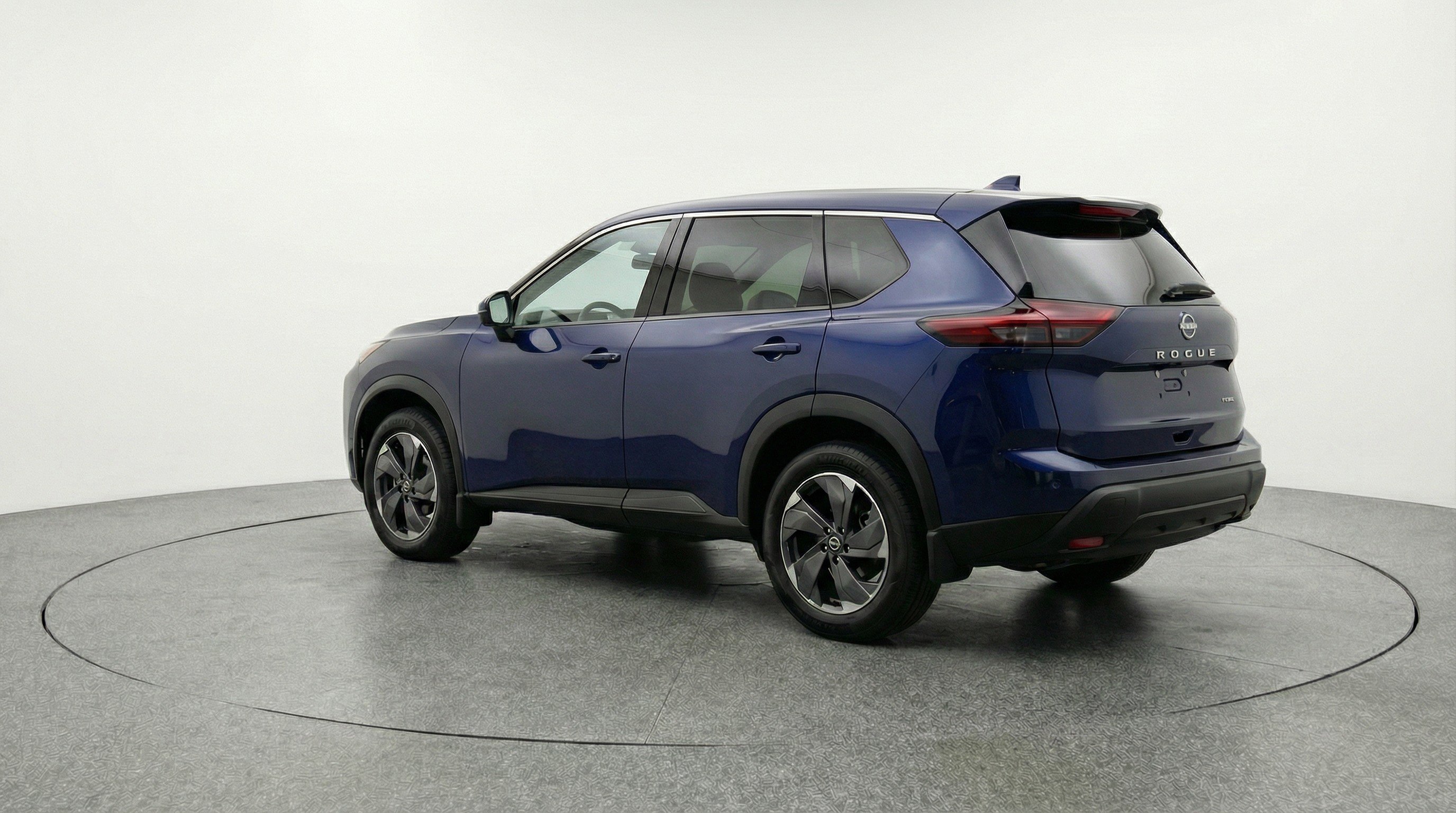Used 2025 Nissan Rogue SV image 6
