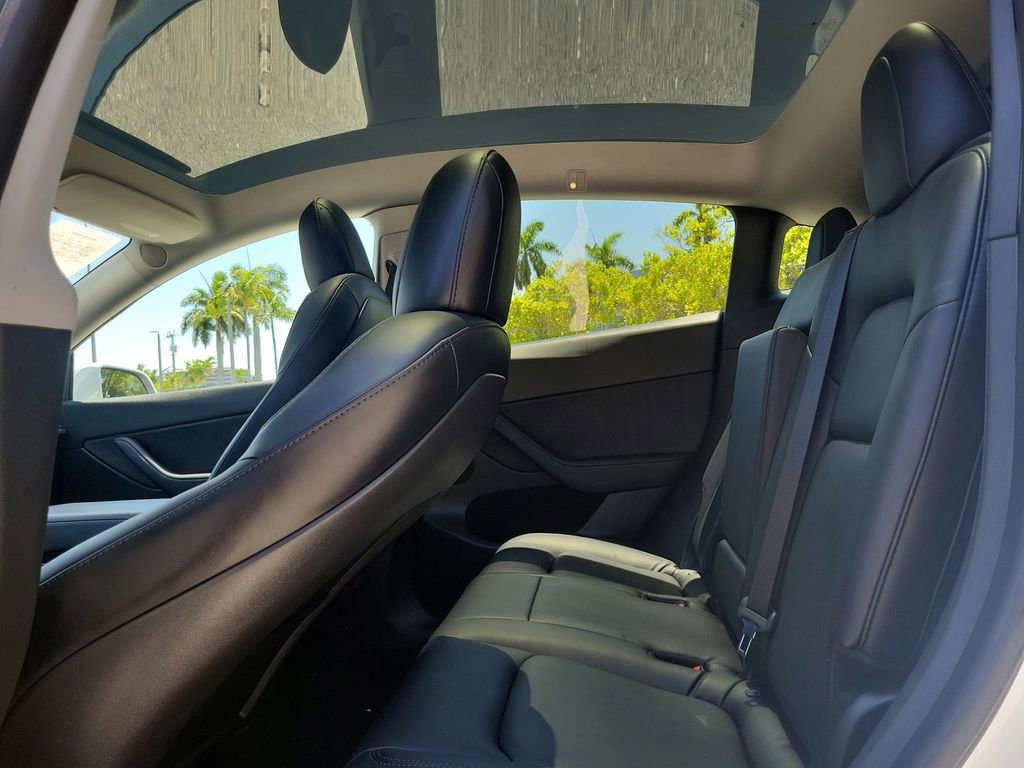 Used 2020 Tesla Model Y Long Range AWD/4WD image 16