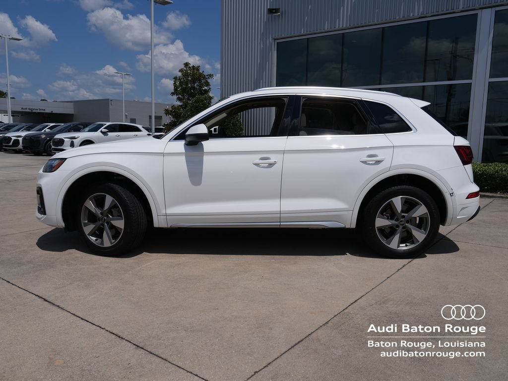Used 2023 Audi Q5 2.0T Premium Plus w/ Premium Plus Package AWD/4WD image 2