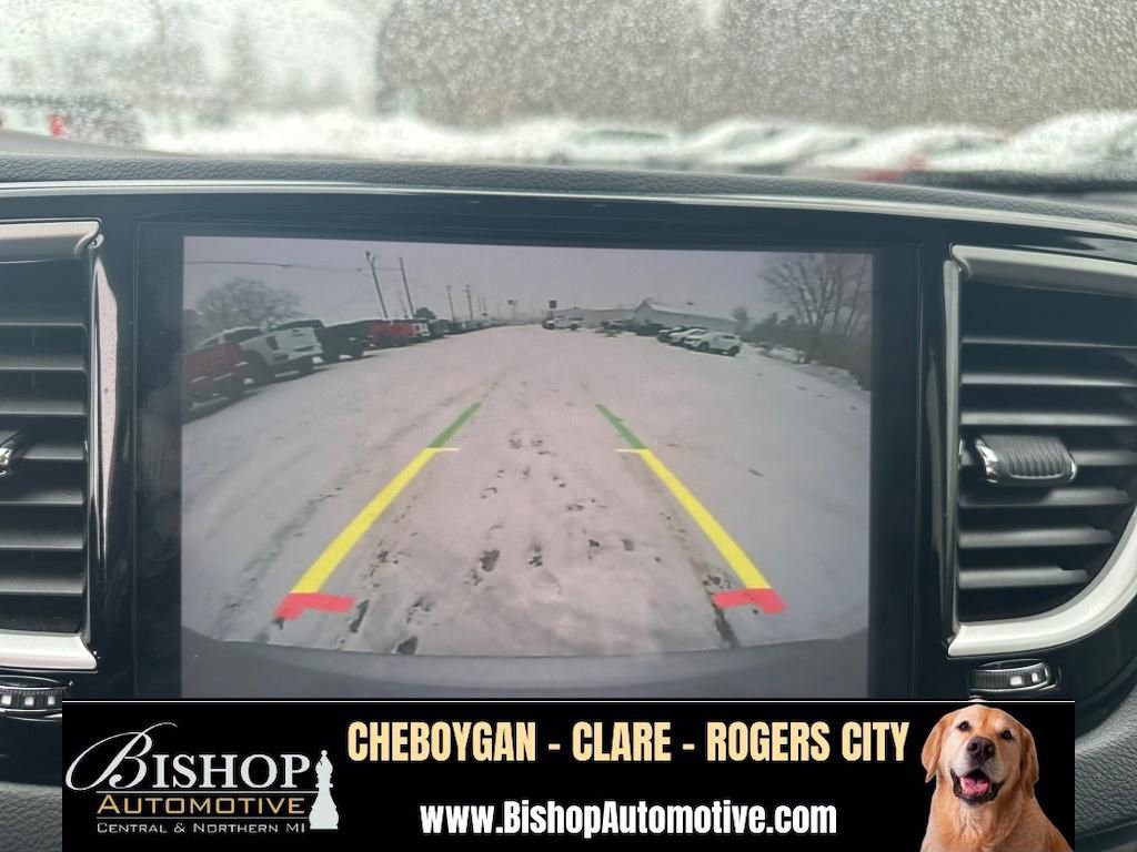 Used 2024 Chrysler Pacifica Touring-L FWD image 28