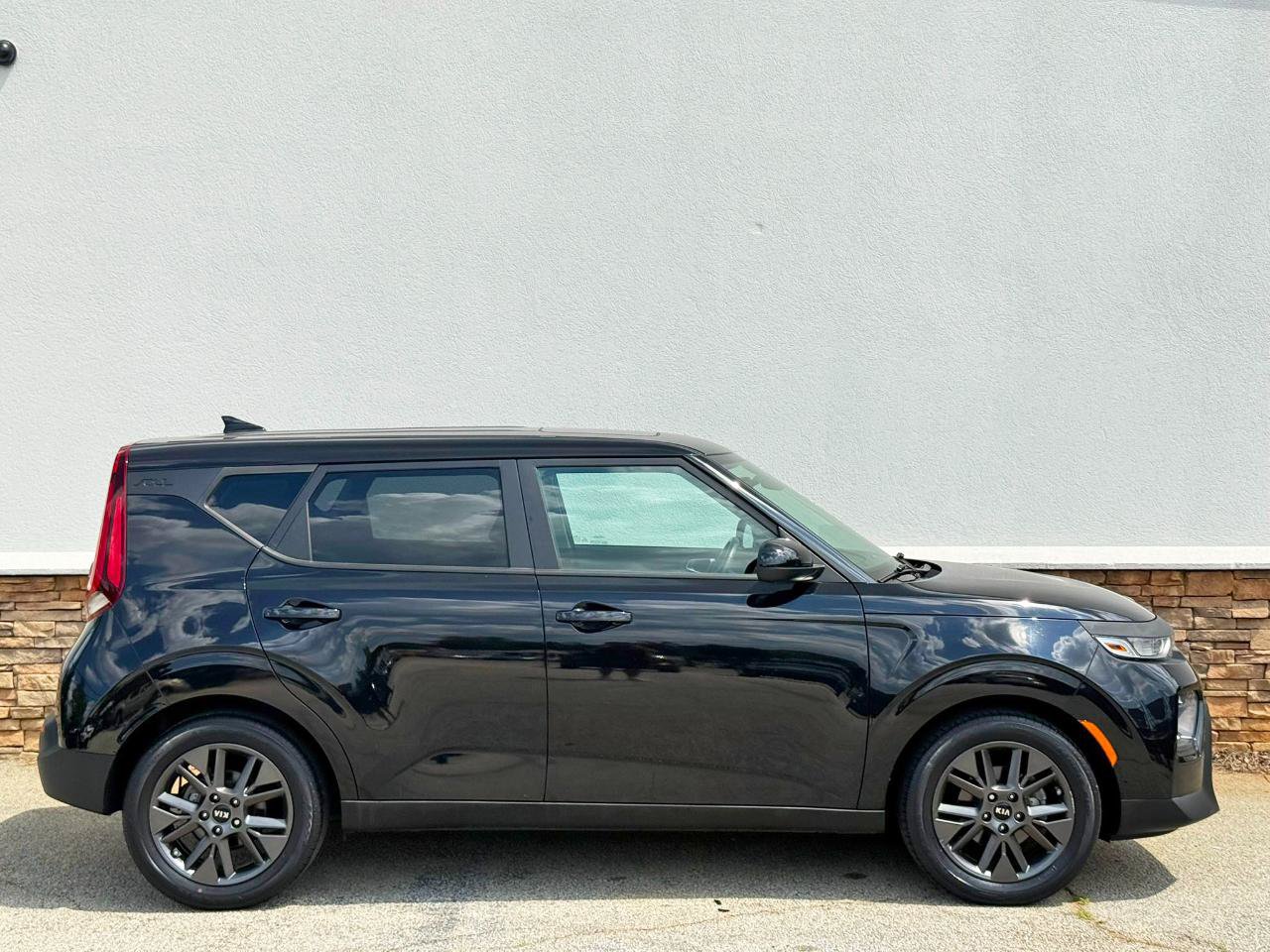 Used 2021 Kia Soul EX FWD image 11