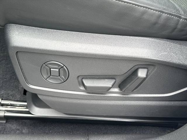 Certified 2025 Audi Q5 Prestige AWD/4WD image 14