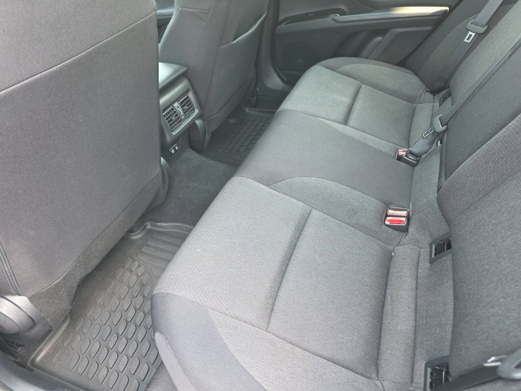 Used 2025 Toyota Camry LE FWD image 11