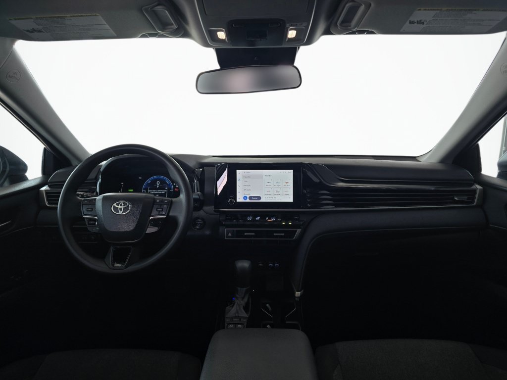 Used 2025 Toyota Camry LE FWD image 34