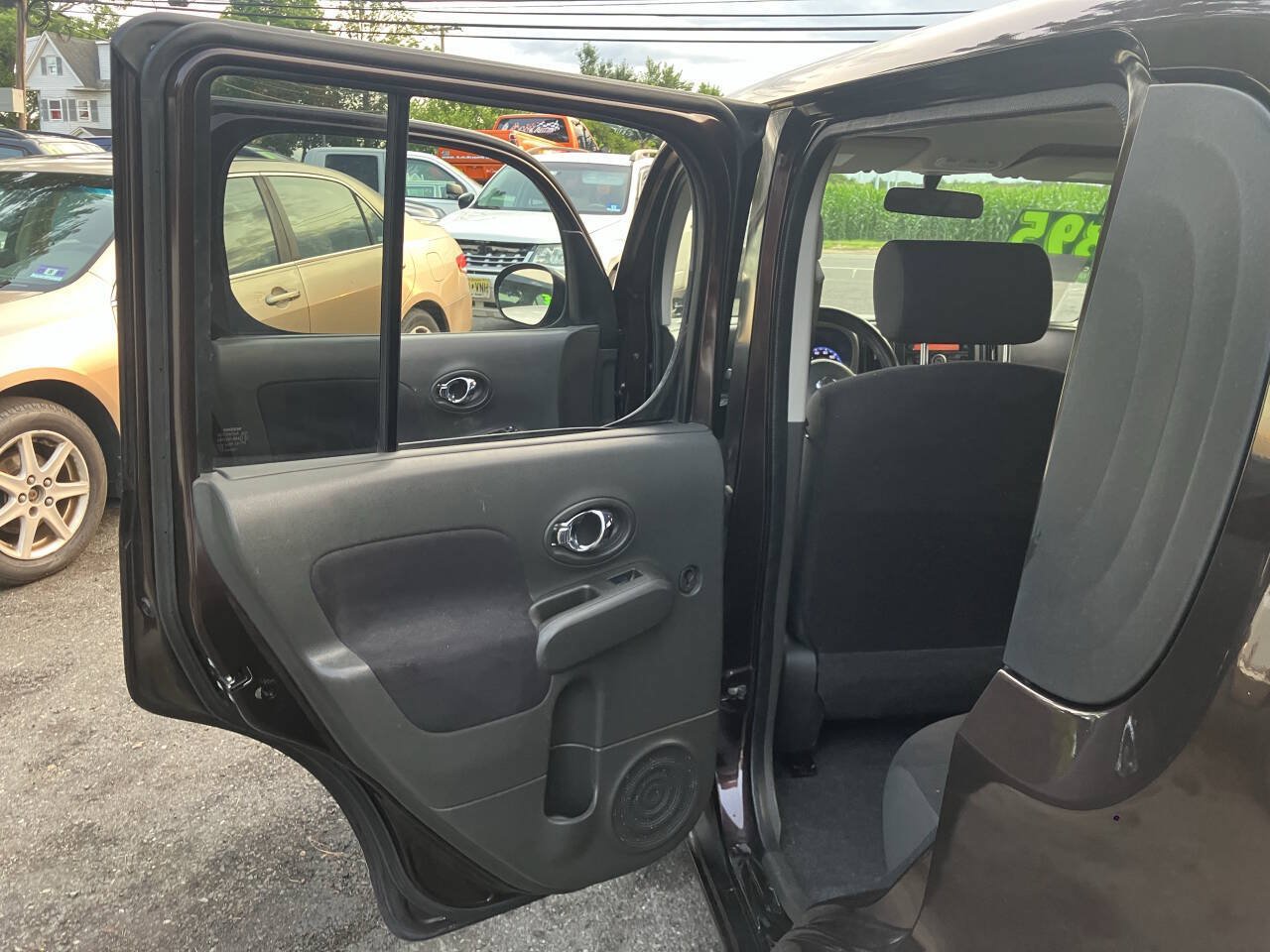 Used 2011 Nissan Cube 1.8 S w/ Interior Designer Pkg FWD image 17