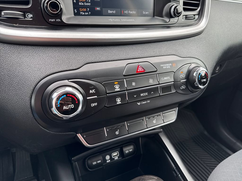 Used 2017 Kia Sorento LX w/ LX Convenience Package image 33
