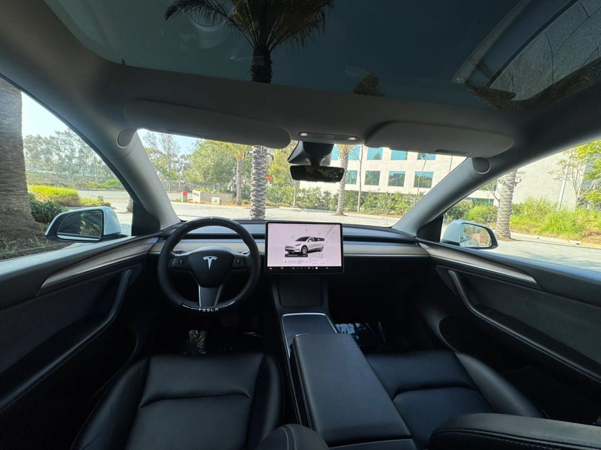 Used 2023 Tesla Model Y Long Range AWD/4WD image 28