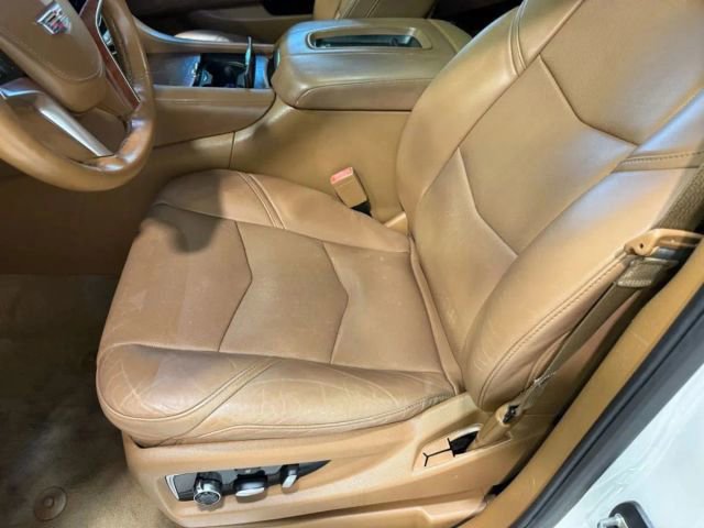 Used 2017 Cadillac Escalade Platinum image 12