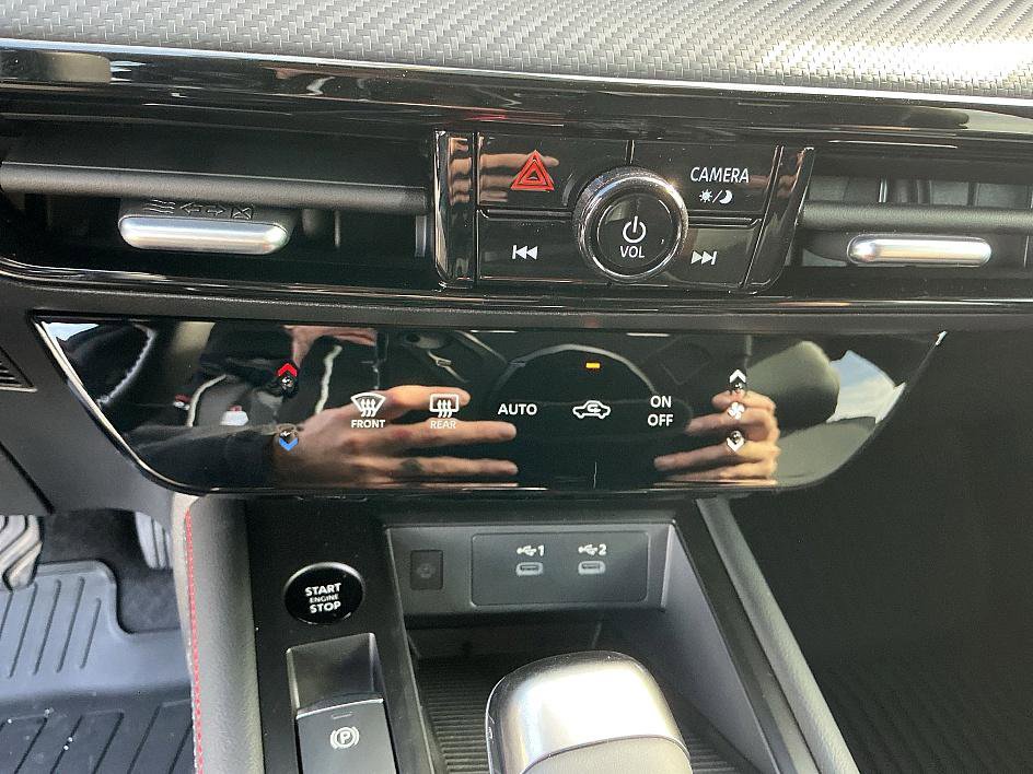 New 2026 Nissan Kicks SR image 18