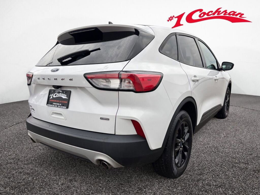 Used 2020 Ford Escape SE Sport image 21