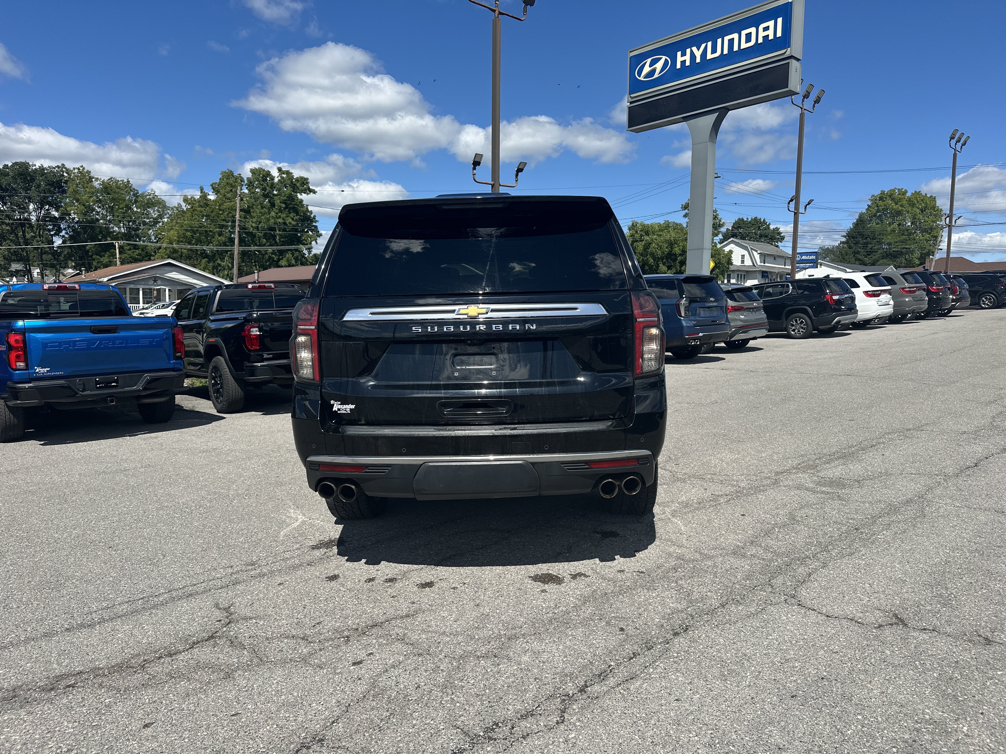 Used 2021 Chevrolet Suburban High Country w/ Premium Package AWD/4WD image 4