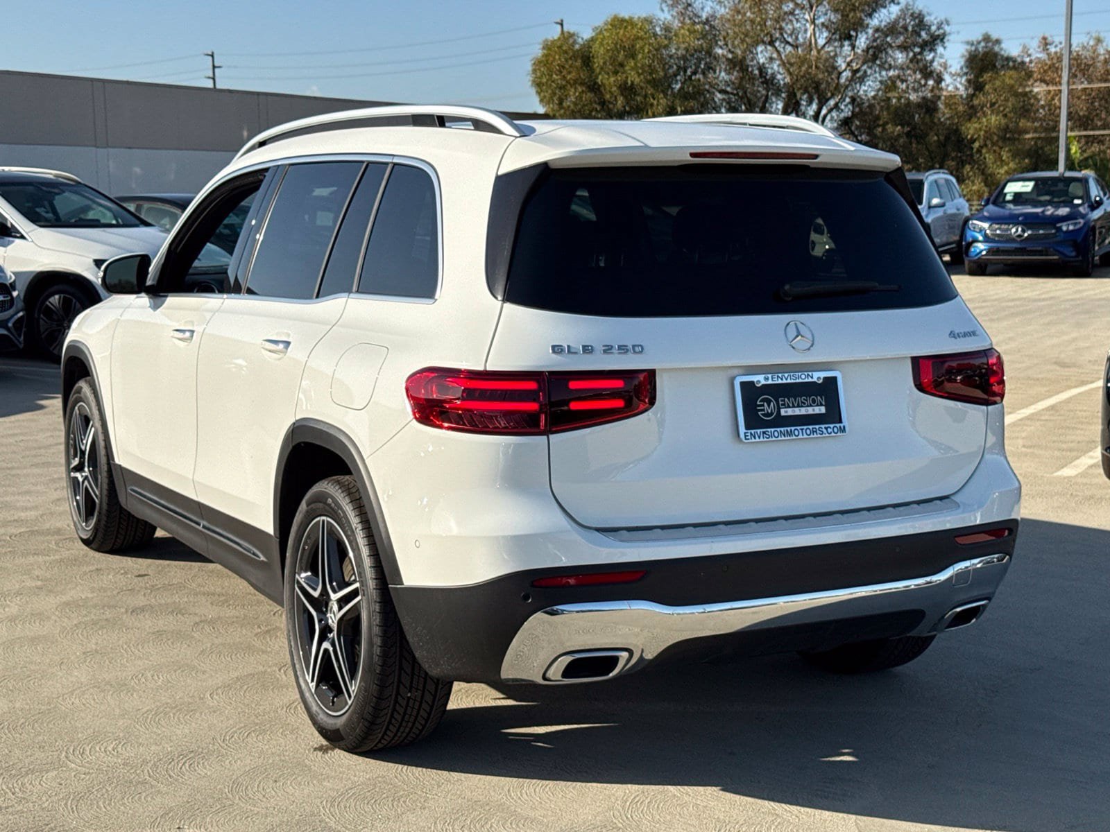 New 2026 Mercedes-Benz GLB 250 4MATIC image 8