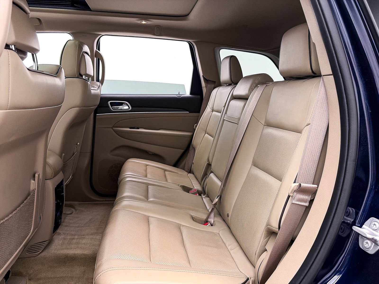 Used 2018 Jeep Grand Cherokee Overland image 38