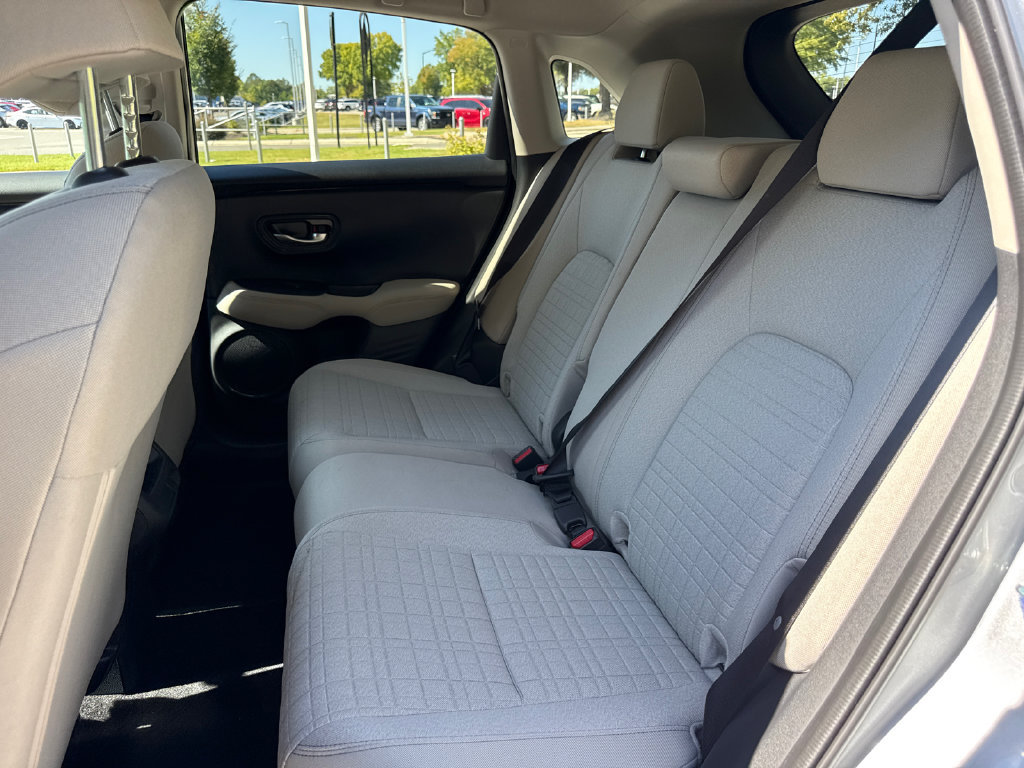 Certified 2027 Honda HR-V LX image 32