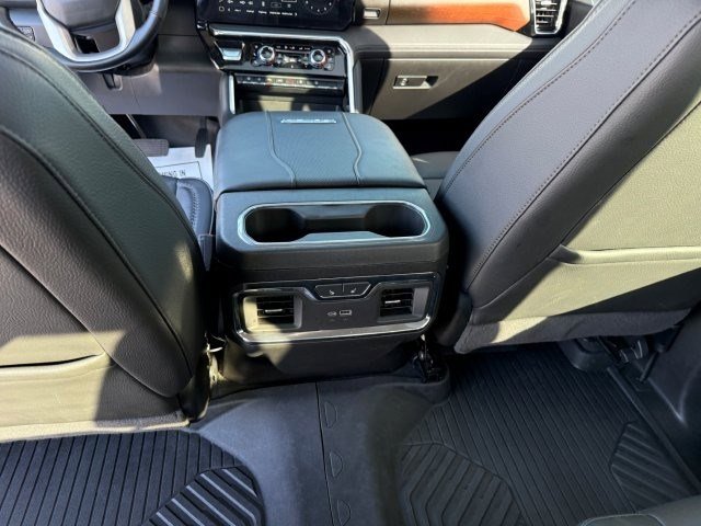 Used 2024 GMC Sierra 2500 Denali w/ Denali Reserve Package image 15