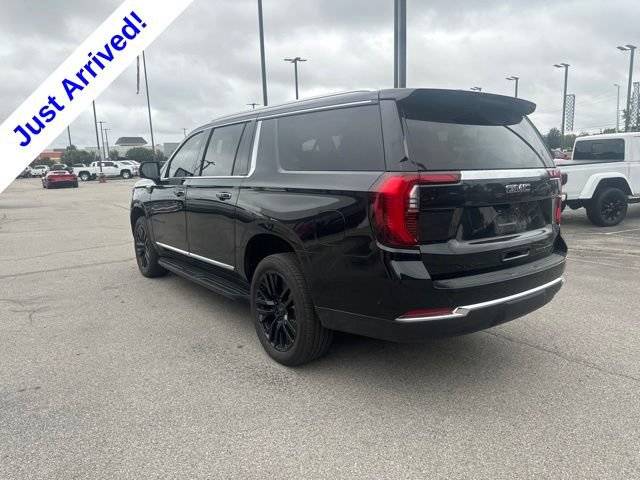 Used 2025 GMC Yukon XL Elevation w/ LPO, Yukon Black Package AWD/4WD image 5