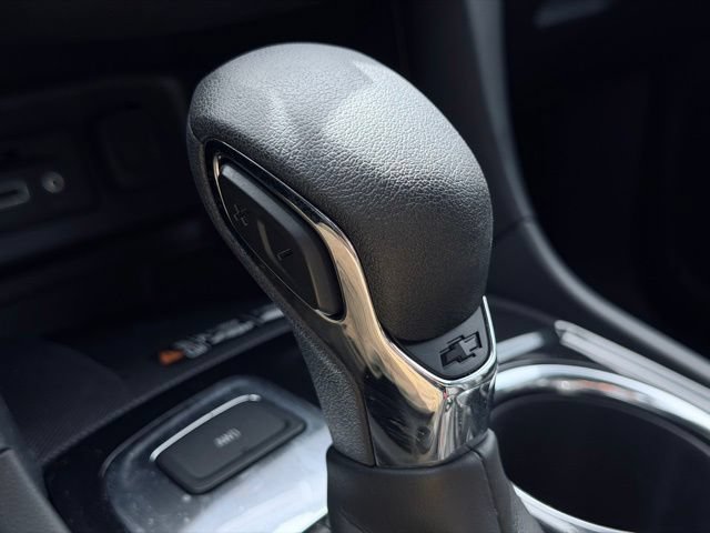 Used 2023 Chevrolet Equinox Premier AWD/4WD image 37