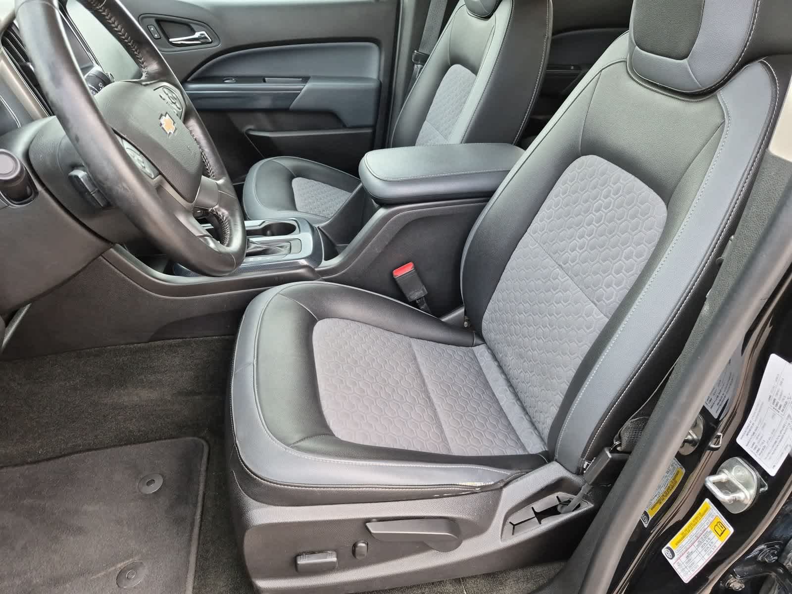 Used 2017 Chevrolet Colorado Z71 AWD/4WD image 16