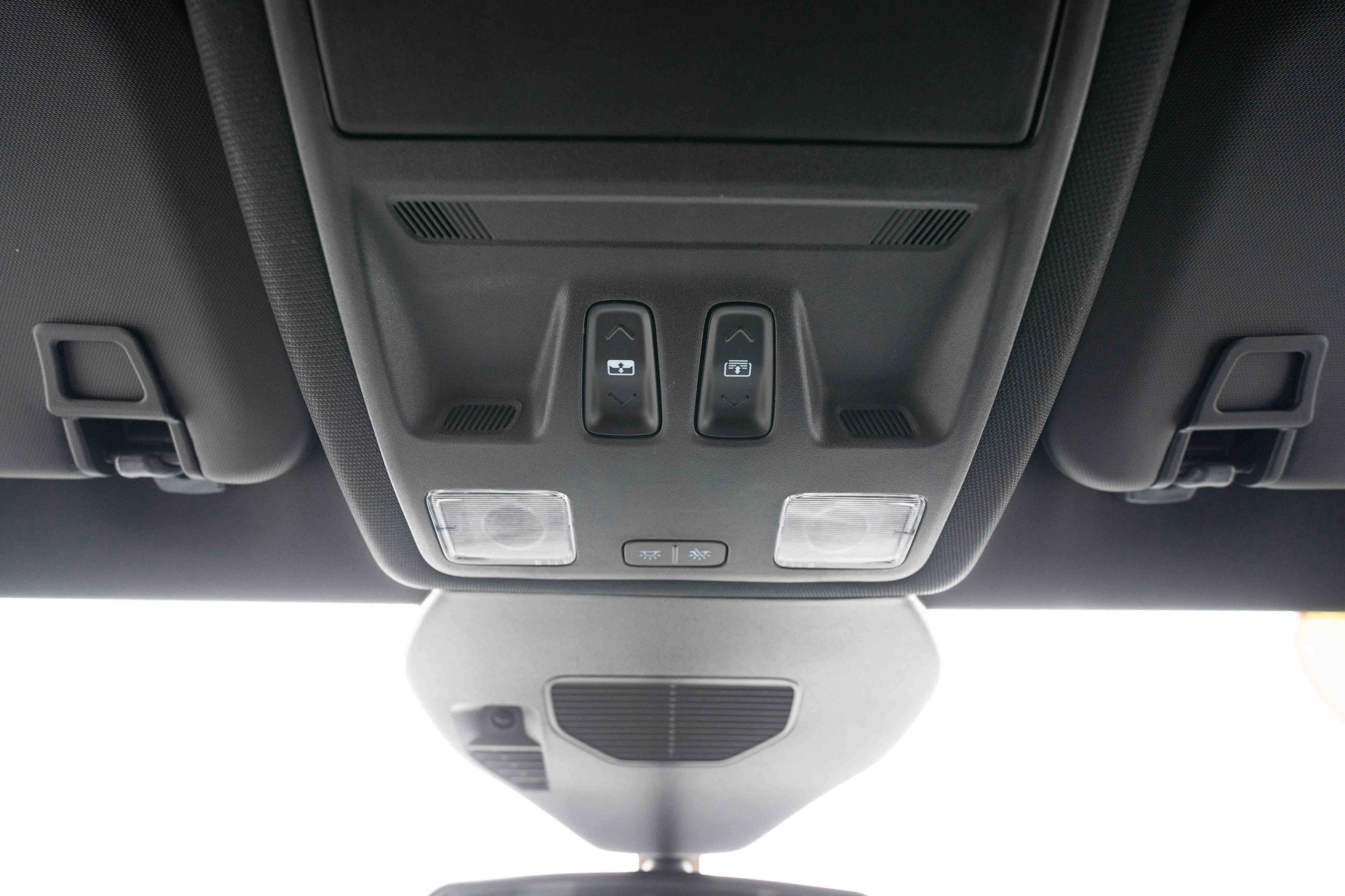 Used 2025 Ford Escape ST-Line w/ Cold Weather Package image 18