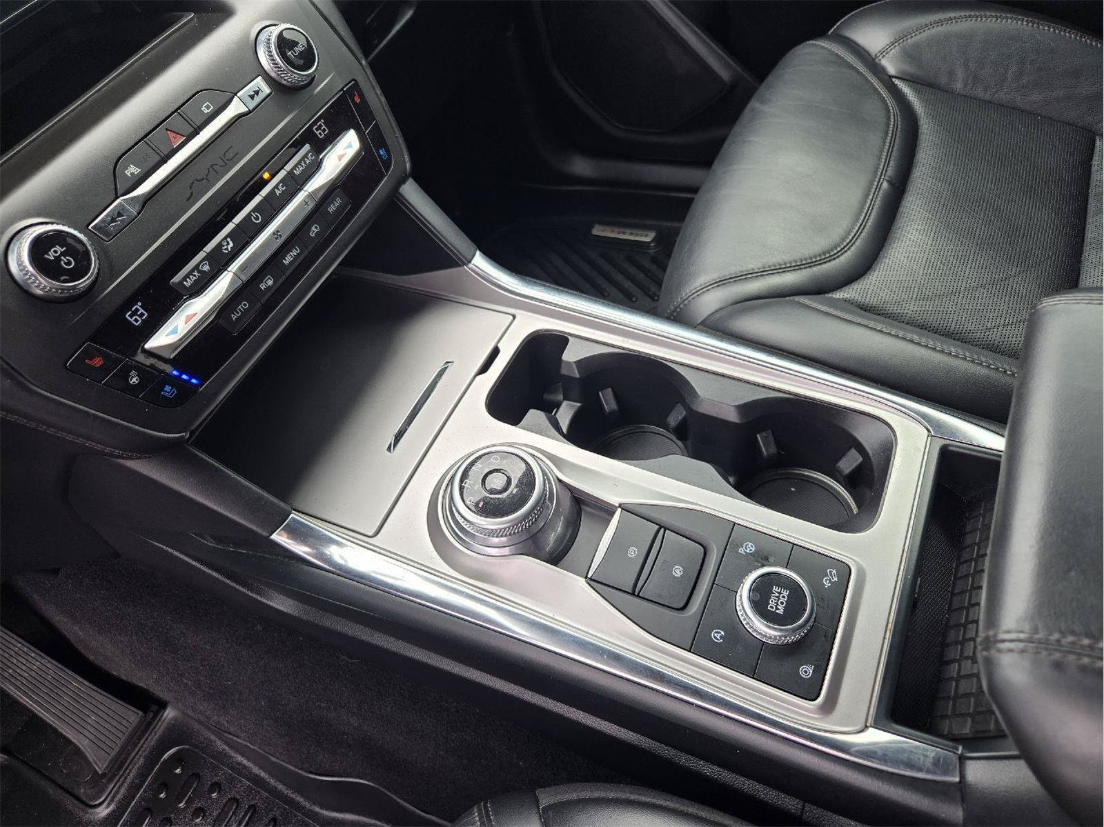 Used 2020 Ford Explorer Platinum AWD/4WD image 18