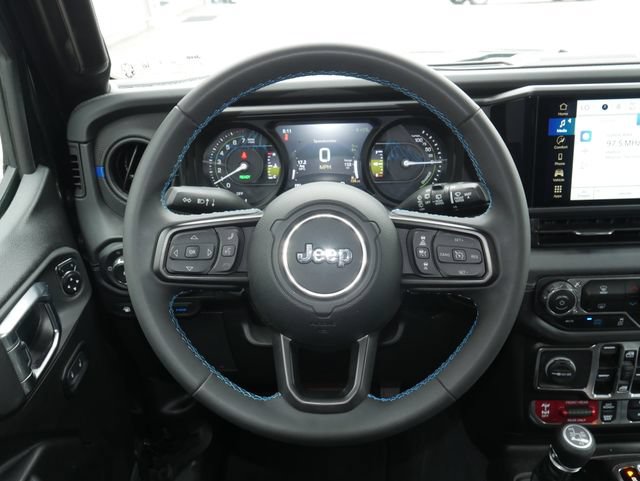 Used 2025 Jeep Wrangler Unlimited Rubicon 4xe AWD/4WD image 15
