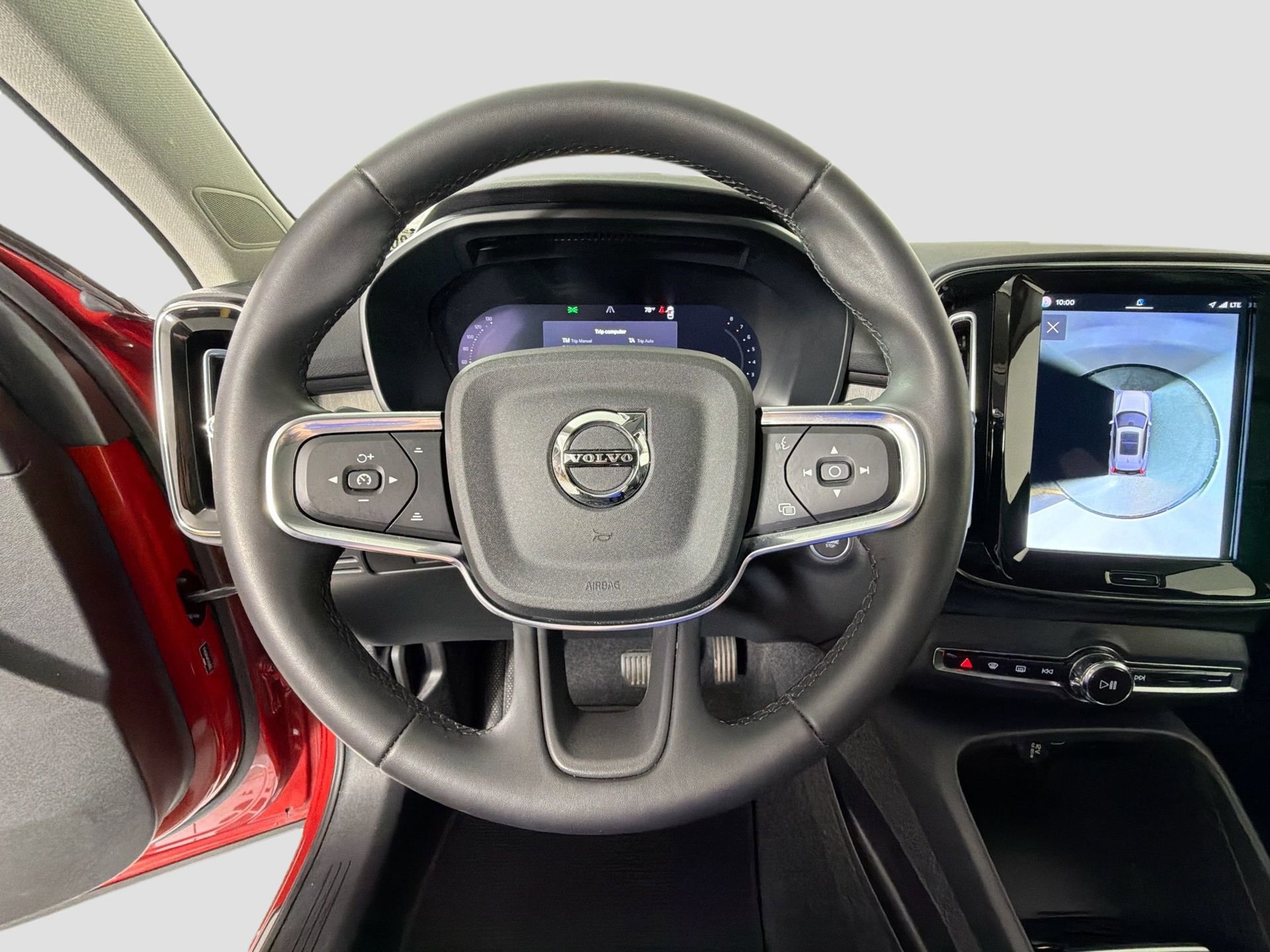 Certified 2023 Volvo XC40 B4 Plus w/ Driver Assist Package image 12