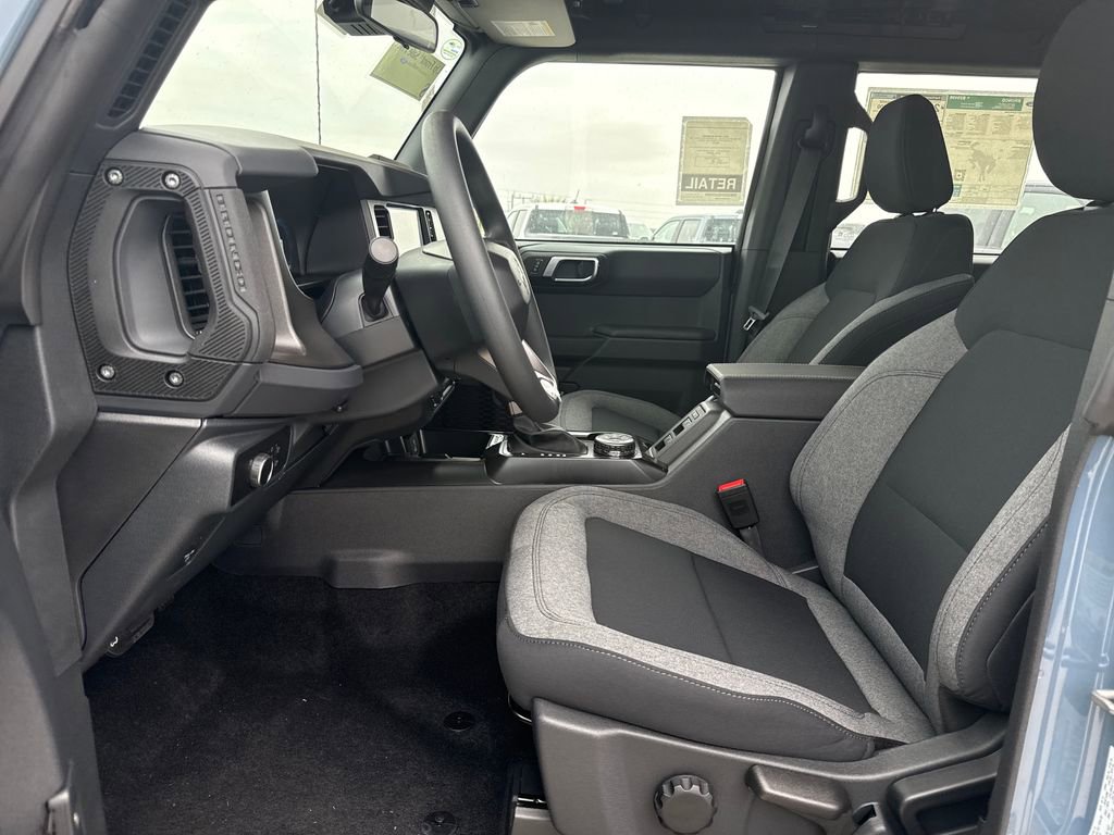 New 2025 Ford Bronco 4-Door image 19