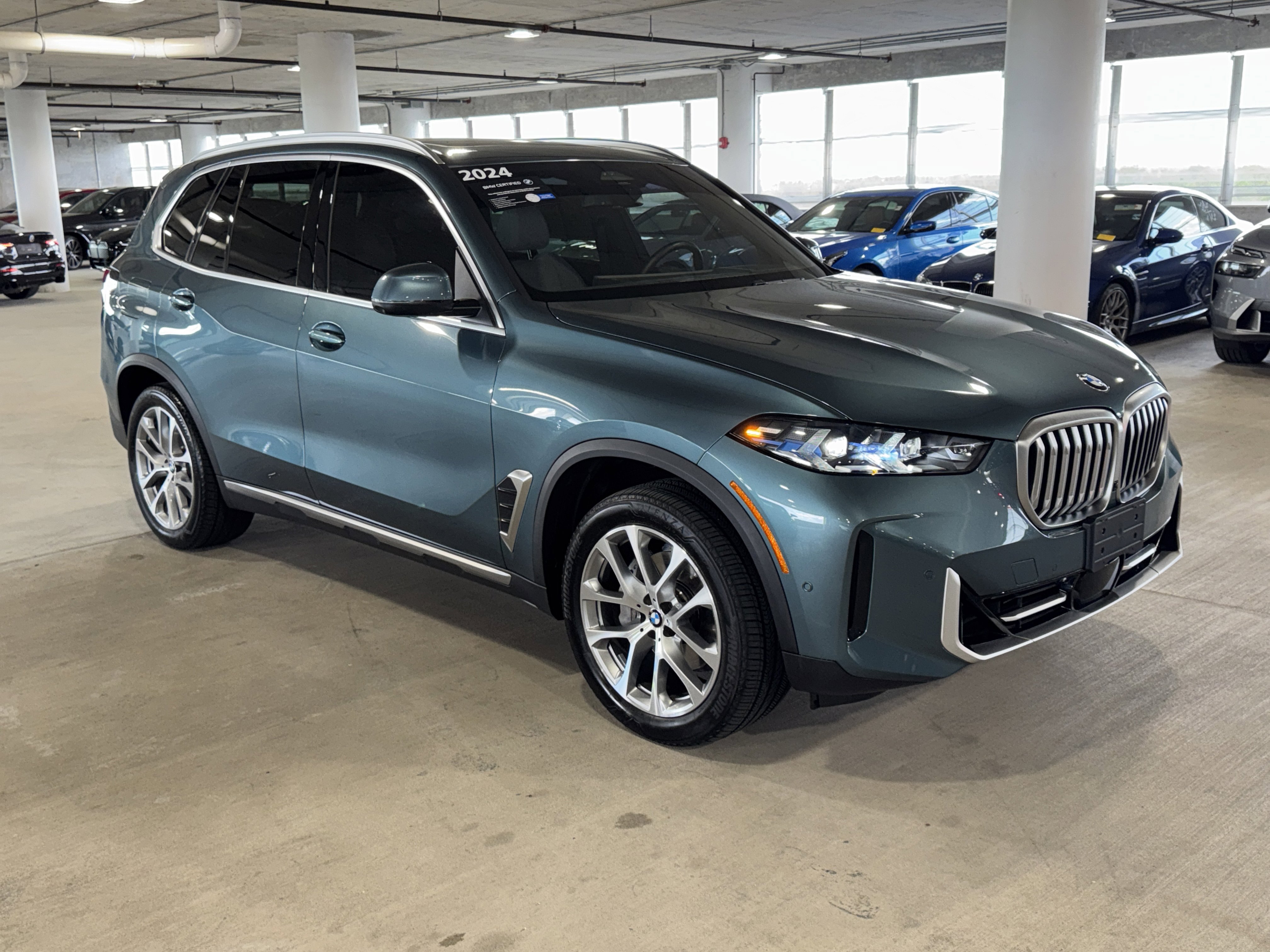 Certified 2024 BMW X5 sDrive40i w/ Premium Package image 2