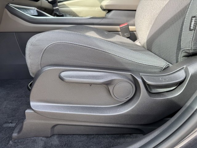 Certified 2025 Kia Carnival LX image 19