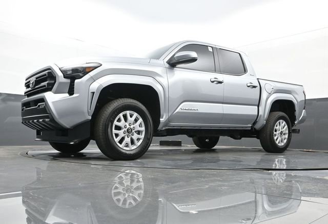 Used 2025 Toyota Tacoma SR5 image 25