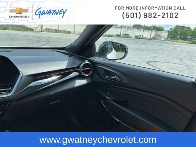 Used 2025 Chevrolet Trax RS w/ Driver Confidence Package FWD image 25