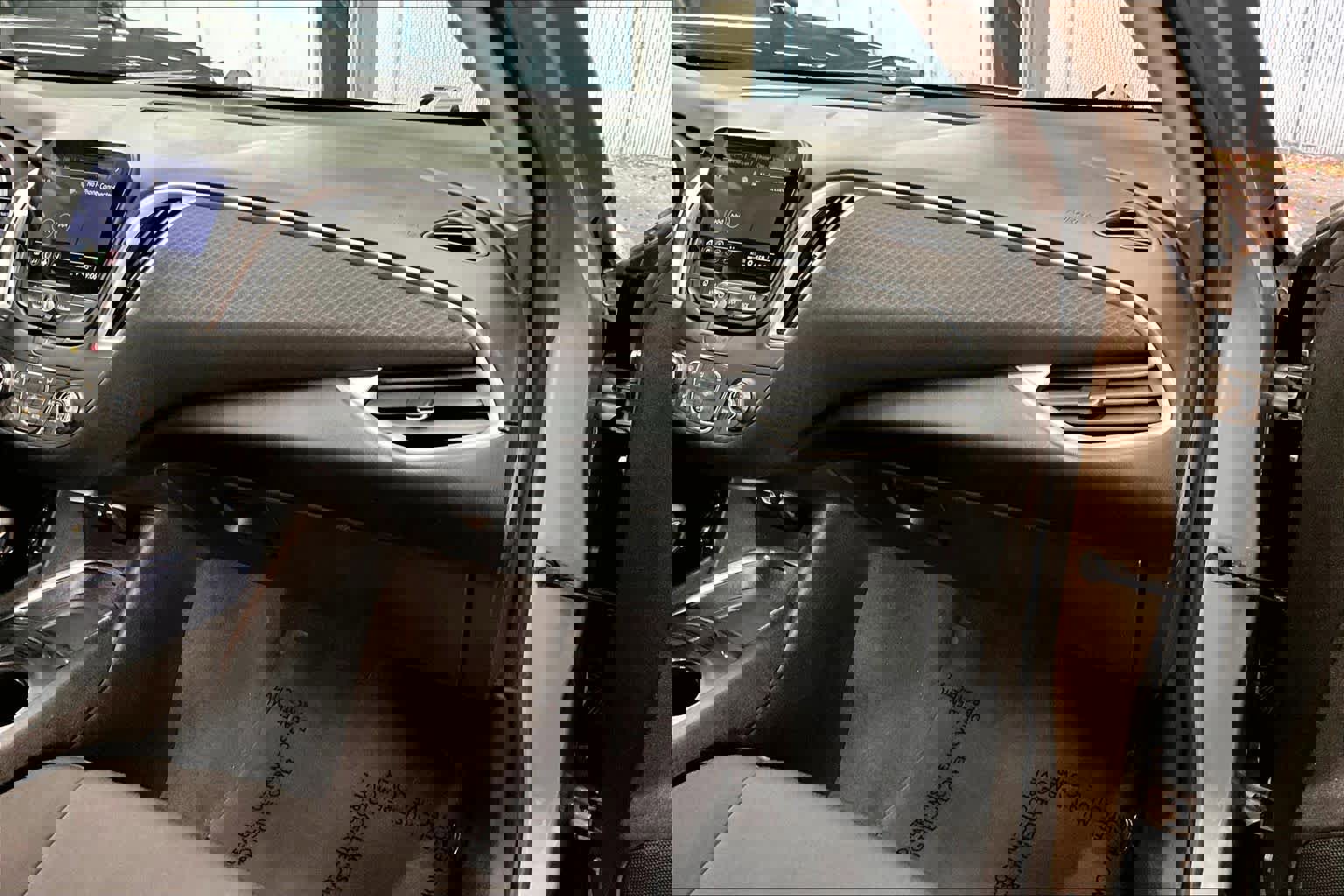 Used 2023 Chevrolet Malibu LT image 19