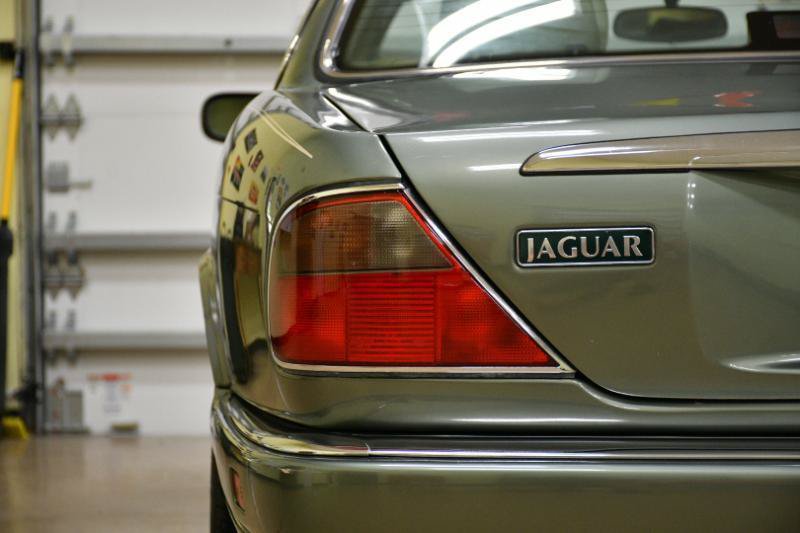 Used 1997 Jaguar XJ6 RWD image 14