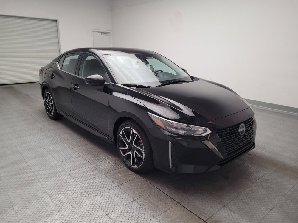 Used 2025 Nissan Sentra SR FWD image 13
