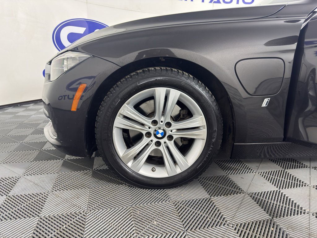 Used 2017 BMW 330e image 12