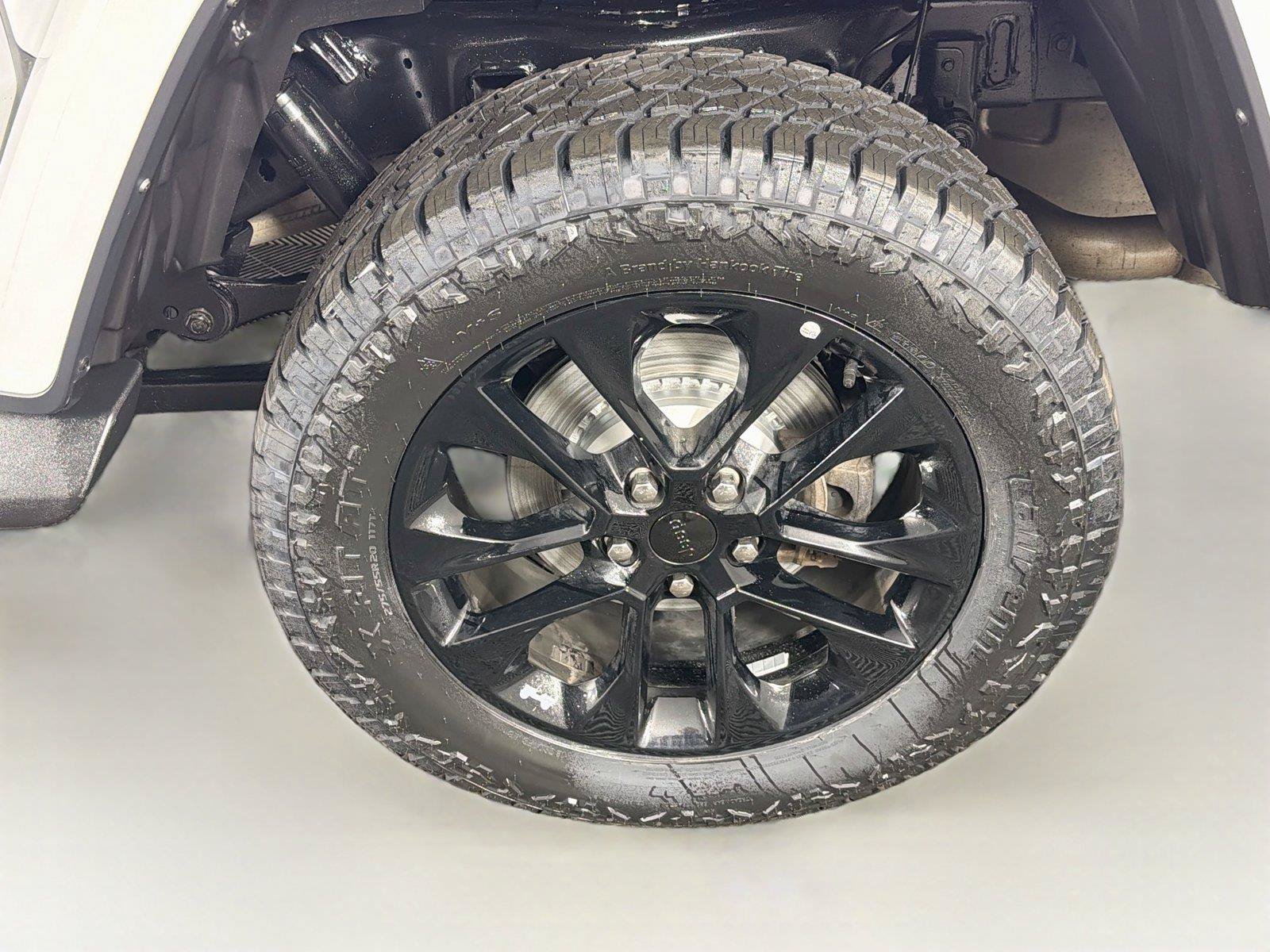 Used 2023 Jeep Gladiator Overland AWD/4WD image 35
