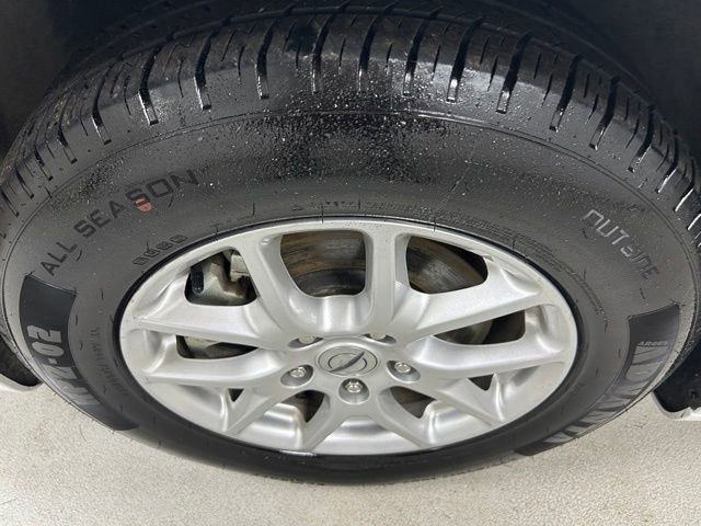 Used 2023 Chrysler Pacifica Touring-L image 9