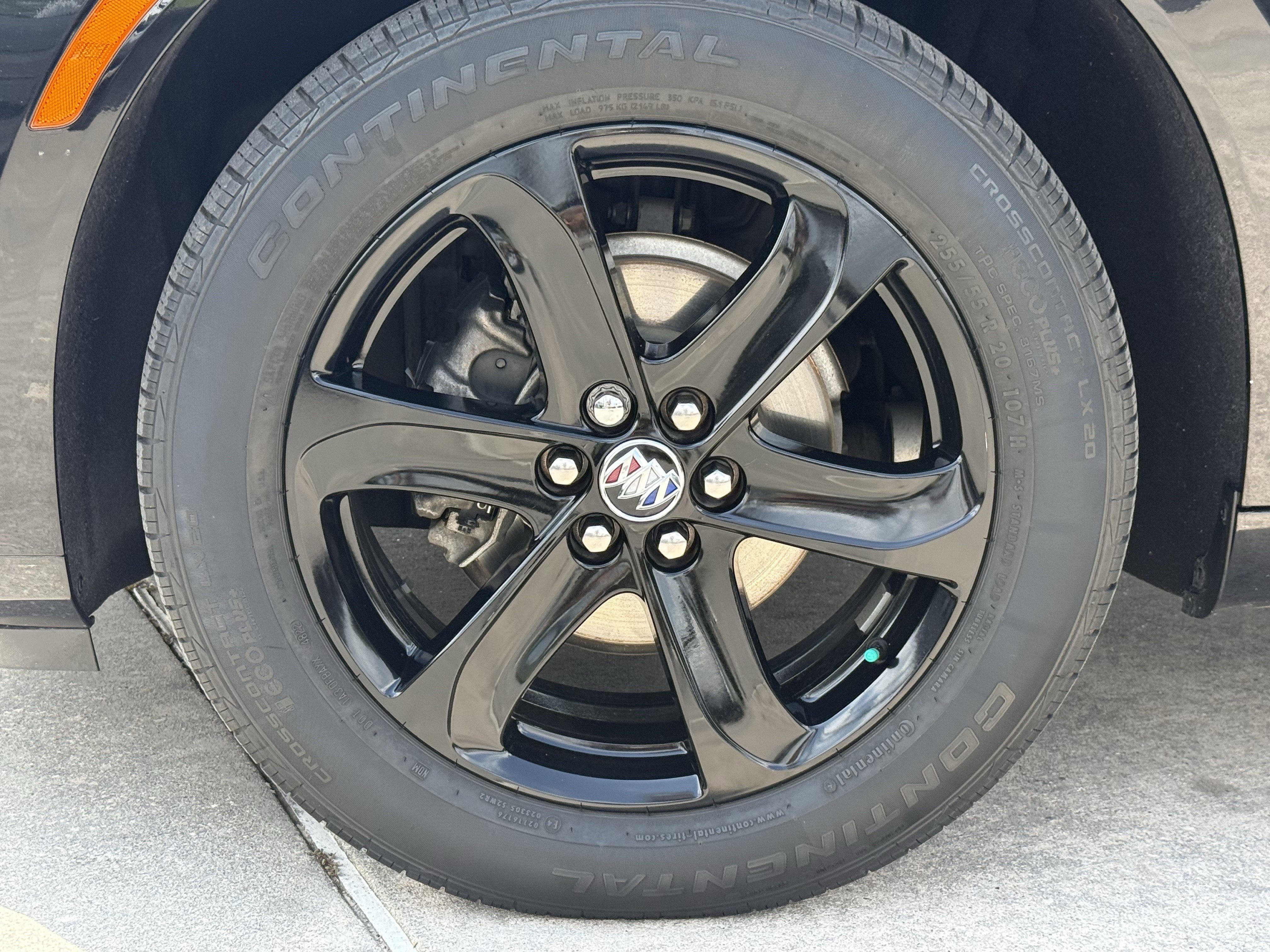 Used 2023 Buick Enclave Essence w/ Sport Touring Edition FWD image 12