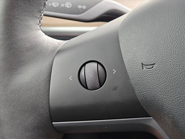 Used 2022 Tesla Model Y Performance AWD/4WD image 20